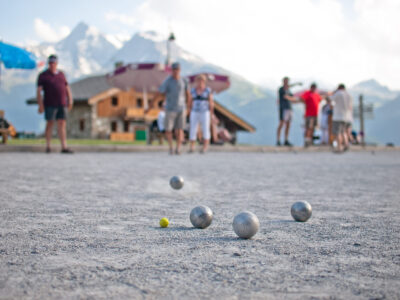 Tournois de pétanque à la Rosière. Profitez de rencontrer des amateurs de la pétanque à la Rosière